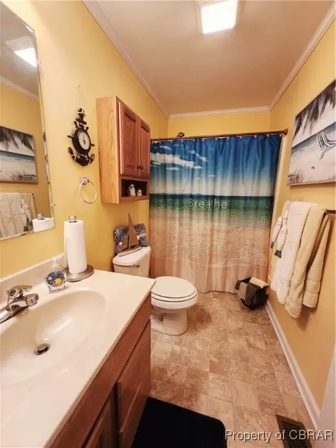 Bath - 6715 Mann Ave, Gloucester, VA 23061 photo 4 of 5