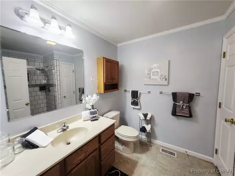Bath - 6715 Mann Ave, Gloucester, VA 23061 photo 1 of 5