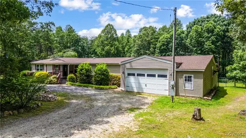 454 Elam Forest Dr, Prospect, VA 23960