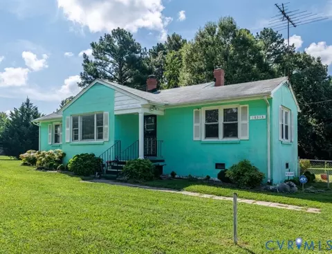 18513 Turkey Egg Rd, Dinwiddie, VA 23841