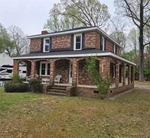 2501 Bermuda Ave, Chester, VA 23836