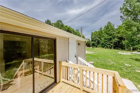 Exterior - 21113 River Rd, Sutherland, VA 23885 photo 6 of 9