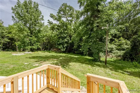 Exterior - 21113 River Rd, Sutherland, VA 23885 photo 7 of 9