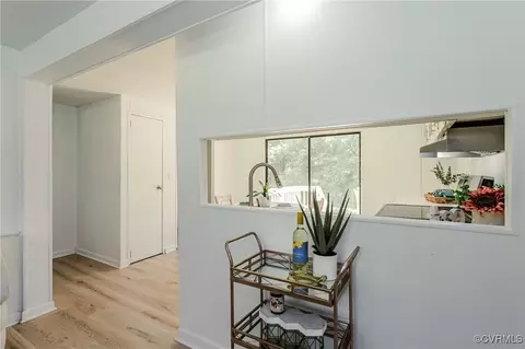 Entry Way - 21113 River Rd, Sutherland, VA 23885 photo 2 of 3