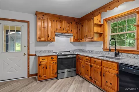 2001 Hicks Rd, North Chesterfield, VA 23235 photo 8