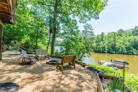 23 Windward Ln, Lancaster, VA 22503 photo 3