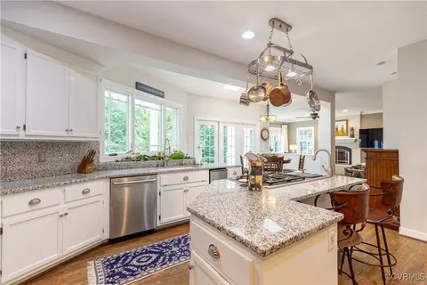Kitchen - 11319 Buckhead Ter, Midlothian, VA 23113 photo 3 of 4