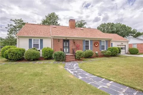 916 Forestview Dr, Colonial Heights, VA 23834
