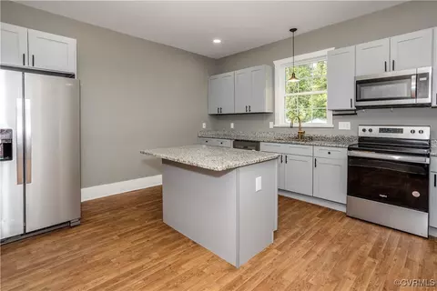 117 S Dunlop St, Petersburg, VA 23803