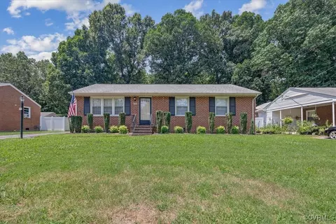 1218 W Roslyn Rd, Colonial Heights, VA 23834