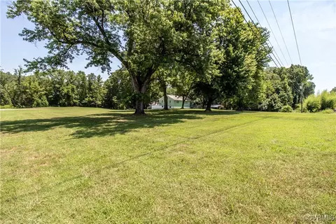 Exterior - 2400 E Hundred Rd, Chester, VA 23836 photo 4 of 10