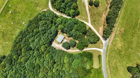 209 Oak Hill Rd, Prospect, VA 23960