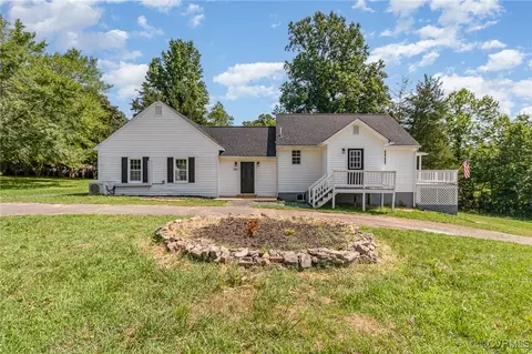24 Hummingbird Ln, Cumberland, VA 23040