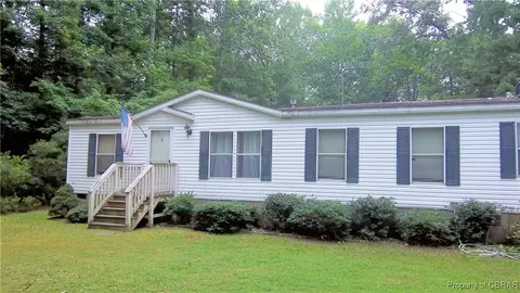 987 Montaque Island Rd, Jamaica, VA 23079