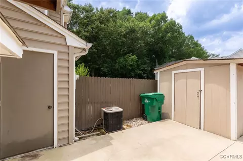 Exterior - 20 Madrone Pl, Hampton, VA 23666 photo 2 of 2