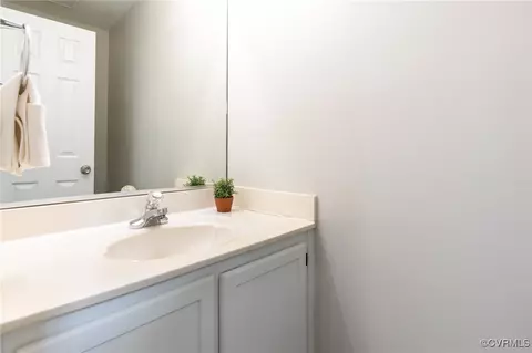 Bath - 20 Madrone Pl, Hampton, VA 23666 photo 3 of 3