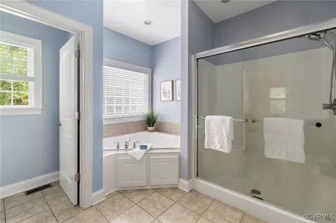 Bath - 14712 Evershot Cir, Midlothian, VA 23112 photo 3 of 5
