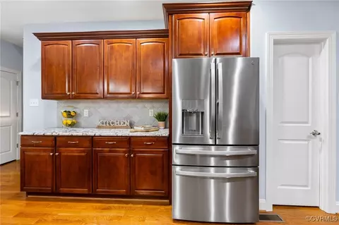 Kitchen - 14712 Evershot Cir, Midlothian, VA 23112 photo 3 of 5
