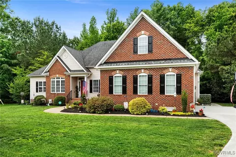 Exterior - 14712 Evershot Cir, Midlothian, VA 23112 photo 4 of 12