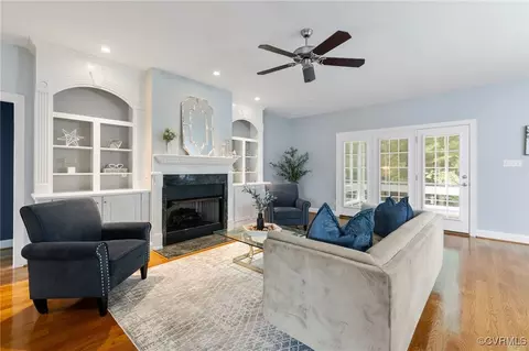 Living - 14712 Evershot Cir, Midlothian, VA 23112 photo 2 of 2