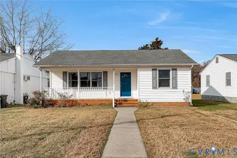 725 Cralle Ave, Tappahannock, VA 22560