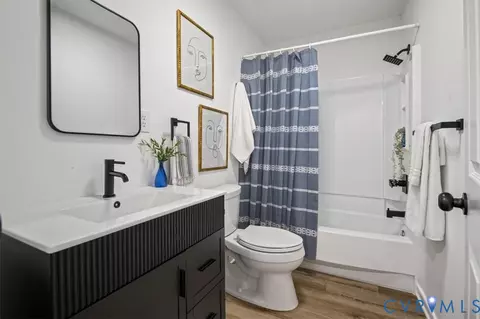 Bath - 3411 E Clay St, Richmond, VA 23223 photo 3 of 4