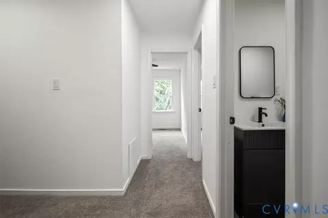 Entry Way - 3411 E Clay St, Richmond, VA 23223 photo 8 of 9