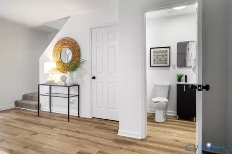 Entry Way - 3411 E Clay St, Richmond, VA 23223 photo 3 of 9
