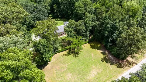 476 Cherry Hill Dr, Aylett, VA 23009