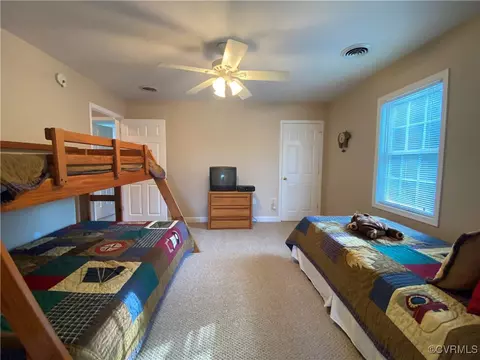 Bedroom - 4554 Plank Rd, Kenbridge, VA 23944 photo 5 of 6