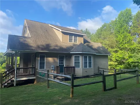 Exterior - 4554 Plank Rd, Kenbridge, VA 23944 photo 6 of 7