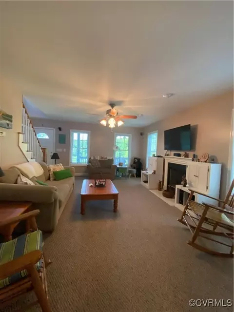 Living - 4554 Plank Rd, Kenbridge, VA 23944 photo 1 of 3