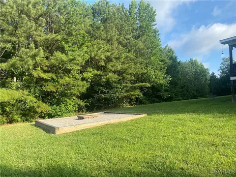 Exterior - 4554 Plank Rd, Kenbridge, VA 23944 photo 3 of 7