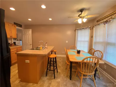 Dining - 4554 Plank Rd, Kenbridge, VA 23944 photo 1 of 1
