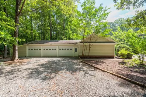 Exterior - 8500 Mount Eagle Rd, Ashland, VA 23005 photo 12 of 13