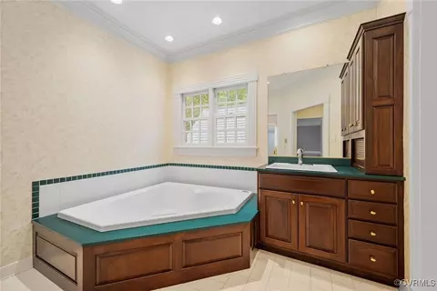 Bath - 8500 Mount Eagle Rd, Ashland, VA 23005 photo 3 of 5