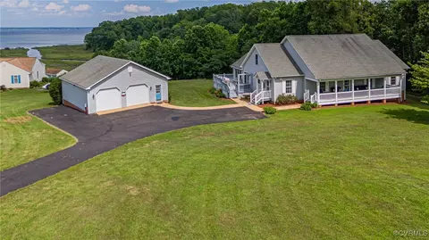 1382 Glebe Landing Rd, Center Cross, VA 22437