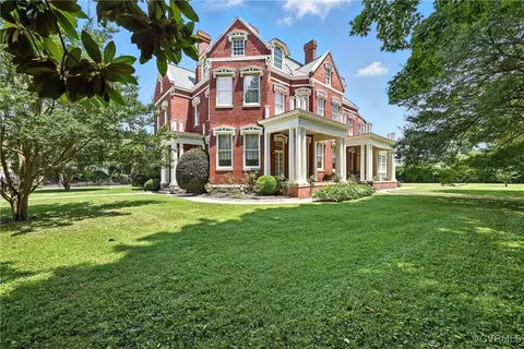 241 S Sycamore St, Petersburg, VA 23803