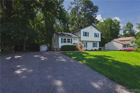 3209 Loganwood Dr, South Chesterfield, VA 23834