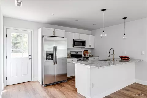 25608 Surry Ave, Petersburg, VA 23803