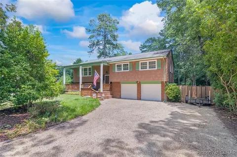 7899 Yacht Haven Rd, Gloucester Point, VA 23062