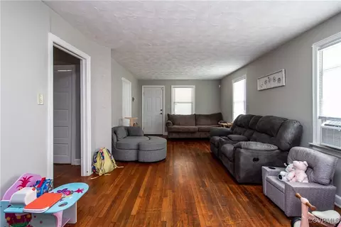 1707 Arlington Rd, Hopewell, VA 23860