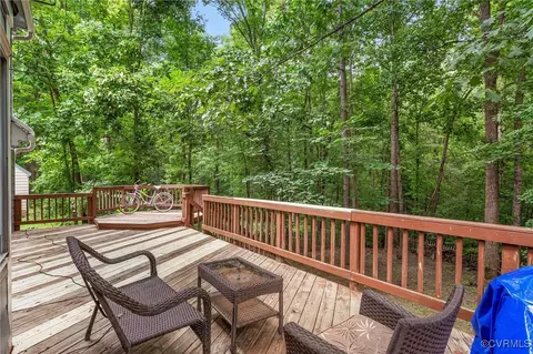 Exterior - 6903 Pointer Ridge Rd, Midlothian, VA 23112 photo 5 of 6