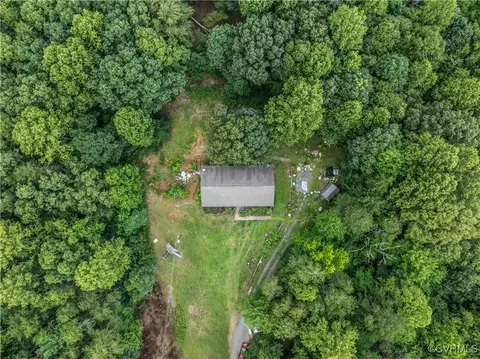 566 Will Johnson Rd, Louisa, VA 23093 photo 2