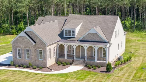 8383 Mount Eagle Rd, Ashland, VA 23005 photo 4