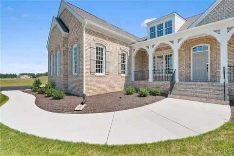 8383 Mount Eagle Rd, Ashland, VA 23005 photo 2