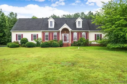 17220 Dawn Ct, Amelia Court House, VA 23002