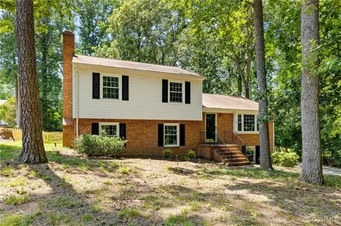 7335 Lee Davis Rd, Mechanicsville, VA 23111