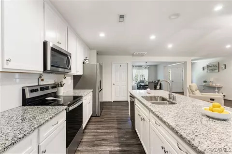 Kitchen - 2827 Preston Park Way, Sandy Hook, VA 23153 photo 3 of 7