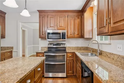 2242 Banstead Rd, Midlothian, VA 23113 photo 11